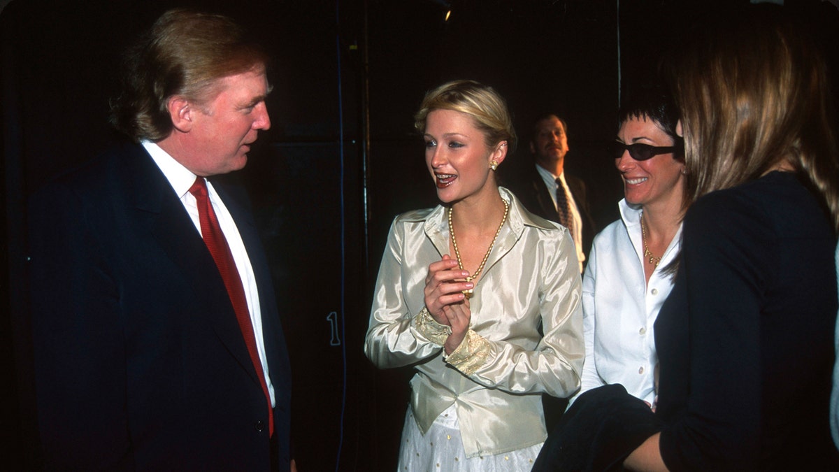 Paris Hilton se enfrenta a los rumores de que Ghislaine Maxwell intentó reclutarla para Epstein Paris Hilton habla con Donald Trump y Ghislaine Maxwell