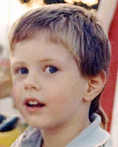 Christopher Zaharias Desaparecido 20 de noviembre de 1987 Christopher Zaharias Desaparecido 20 de noviembre de 1987