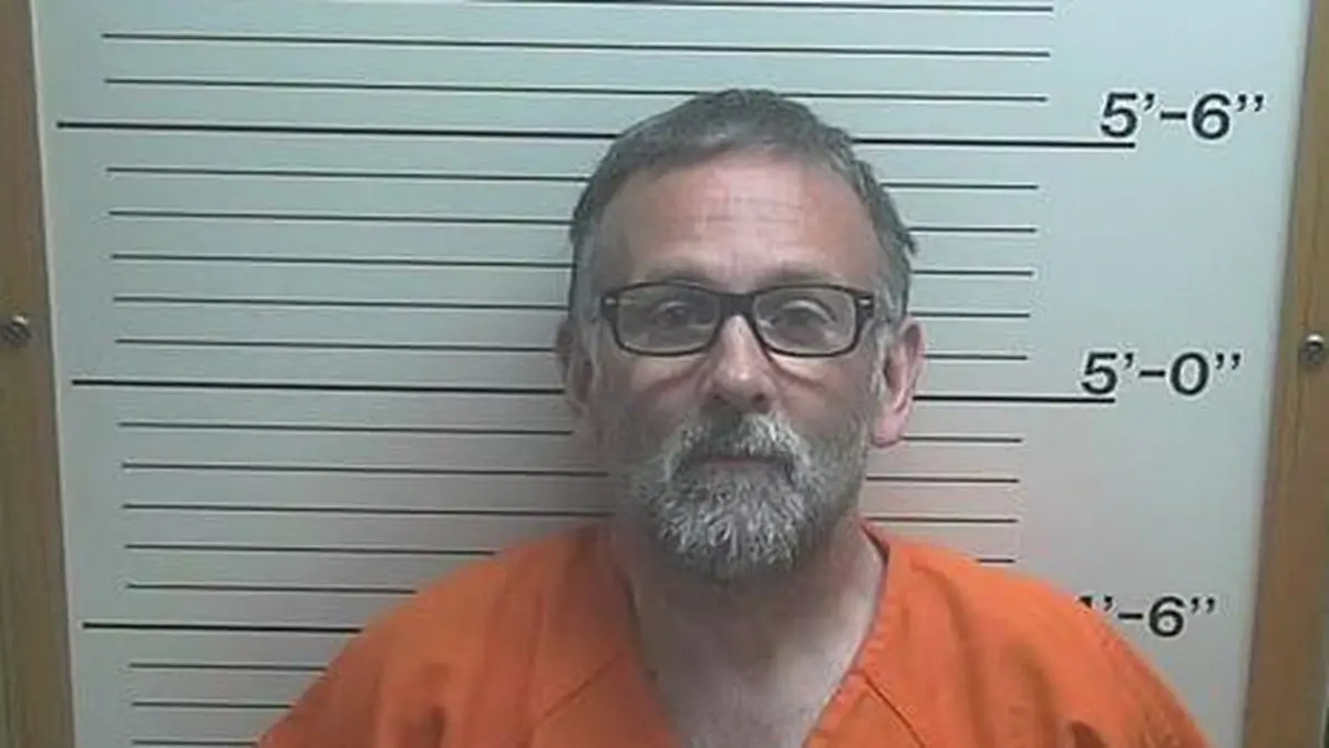 se fija una fianza de 1 millon de dolares para un hombre acusado de abuso de menores