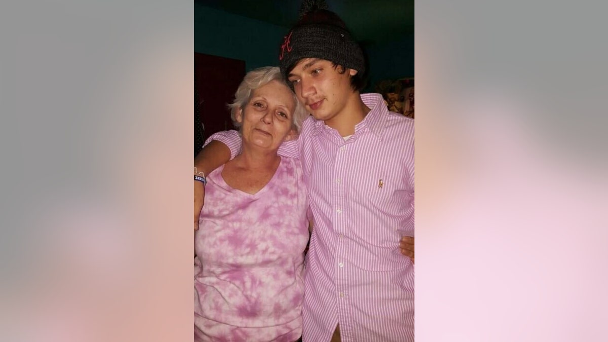 Daniel Williams (derecha) y su nana (izquierda)