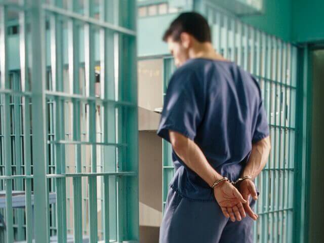 migrante ecuatoriano condenado a 7 anos por posesion de pornografia infantil