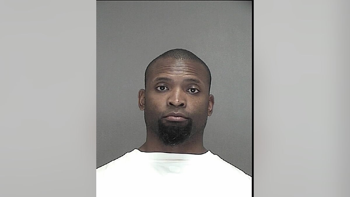 Ahman Green, ex corredor de los Green Bay Packers, detenido por un caso de abuso de menores f260742c-Verde