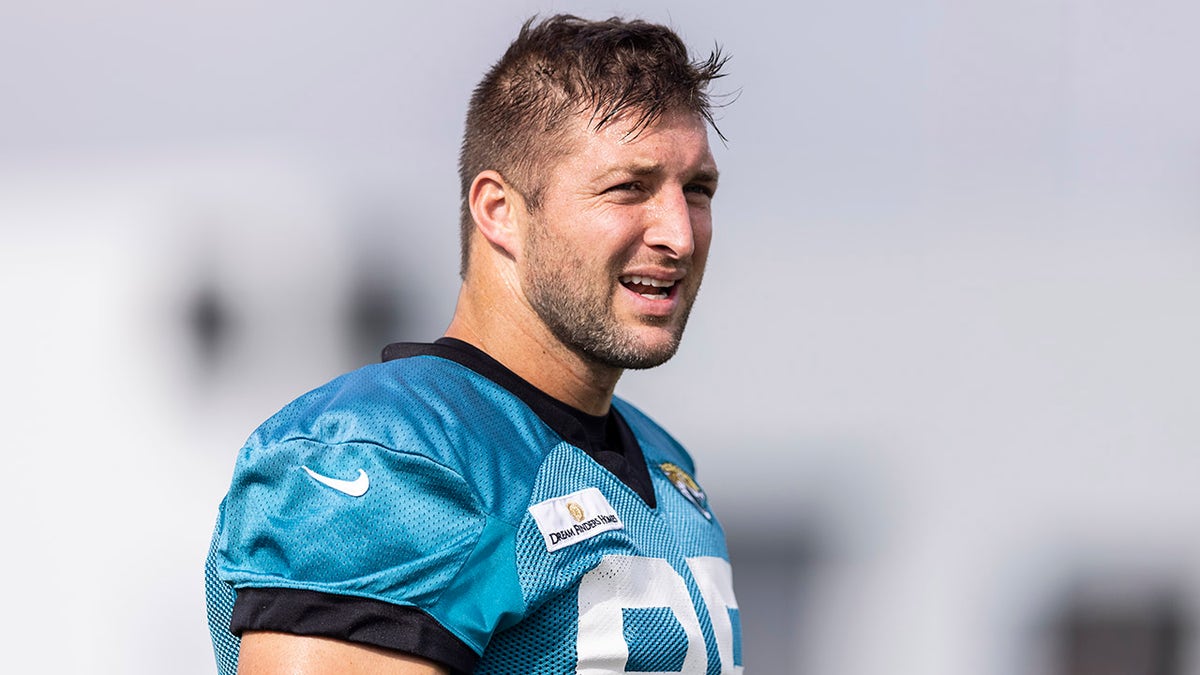 Tim Tebow prueba para Jaguars