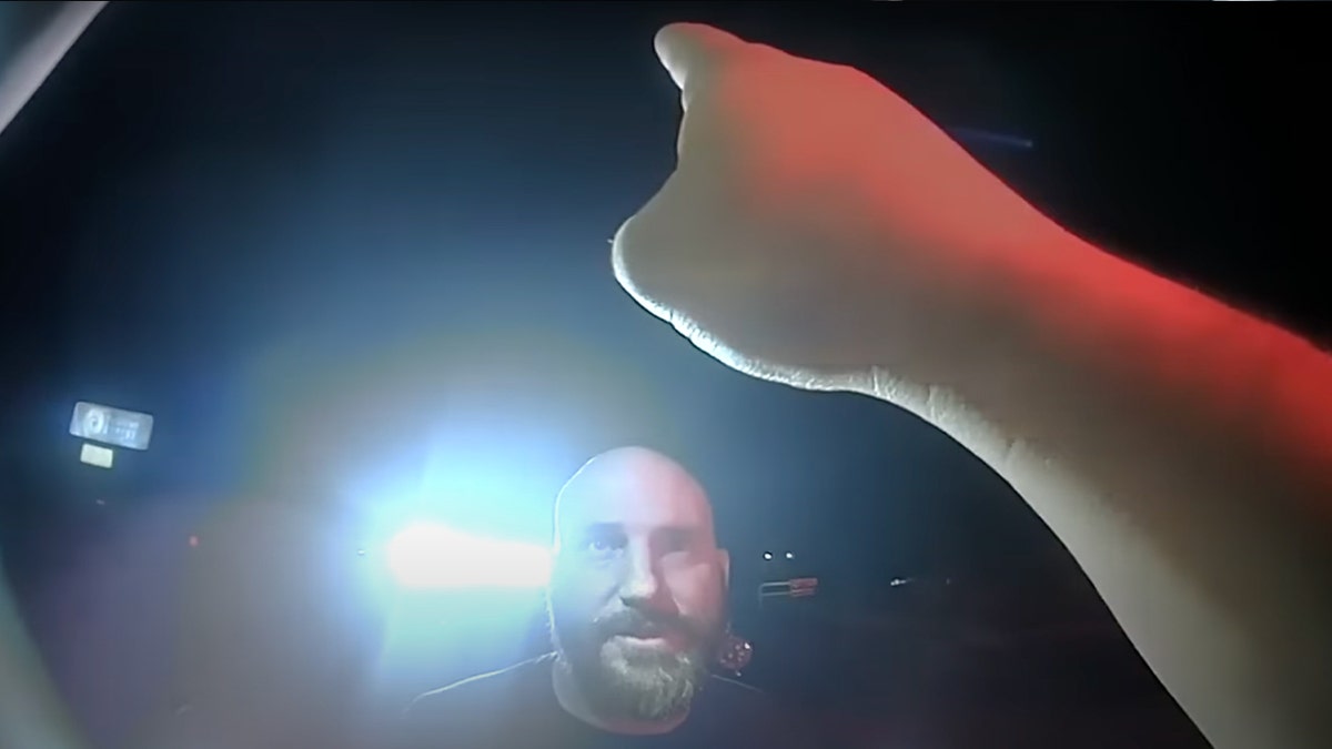 Jeremy Guthrie policía de Nuevo México en bodycam still