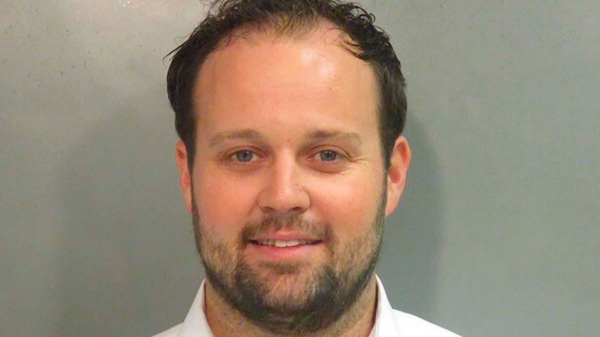Foto policial de Josh Duggar.