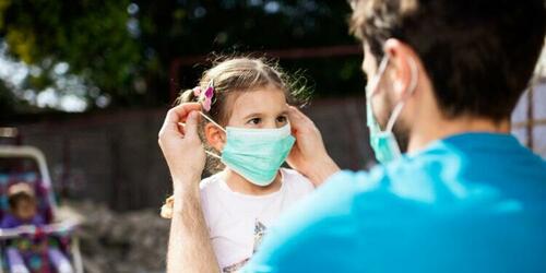 enmascarar a nuestros escolares fue abuso infantil, una rara oportunidad para evitar que regrese