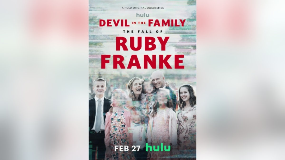Póster de la película " El diablo en la familia: La caída de Ruby Franke."