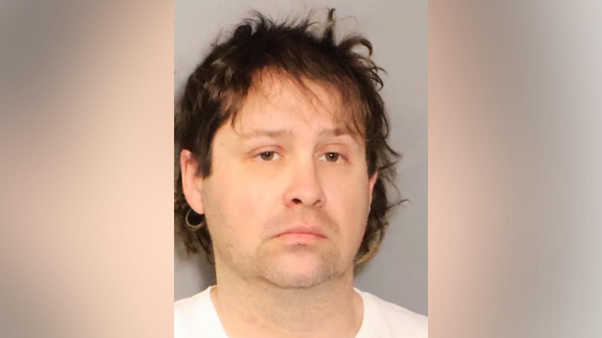 Foto de la ficha policial de Darren Campoy