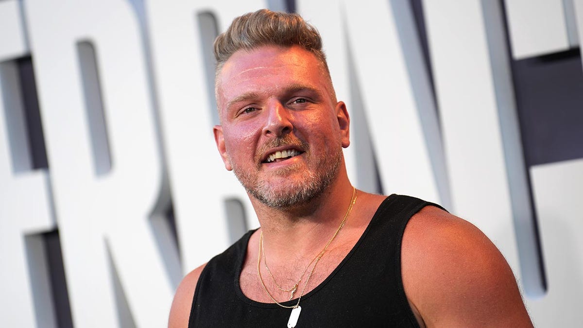 Pat McAfee en el estreno de 'Quarterback'