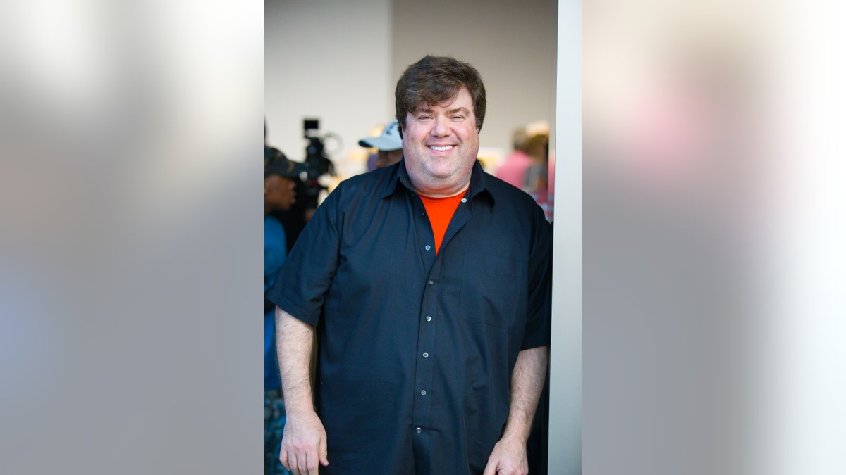 Foto sonriente de Dan Schneider