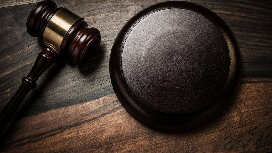 trabajadora social dice en juicio por abuso infantil que le preocupaba la capacidad intelectual de los padres