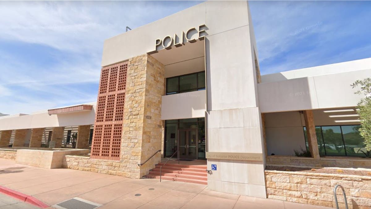 Exteriores sorpresa del Departamento de Policía