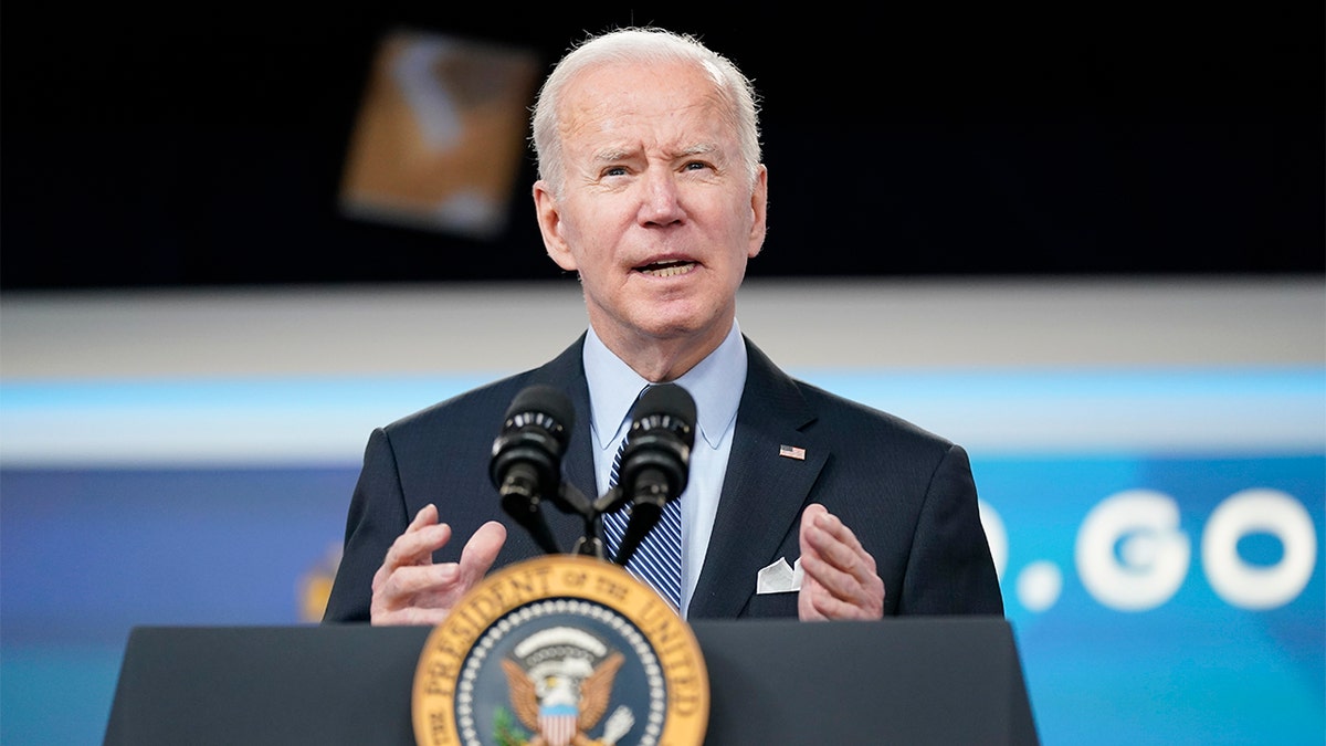 Joe Biden hablando desde el podio