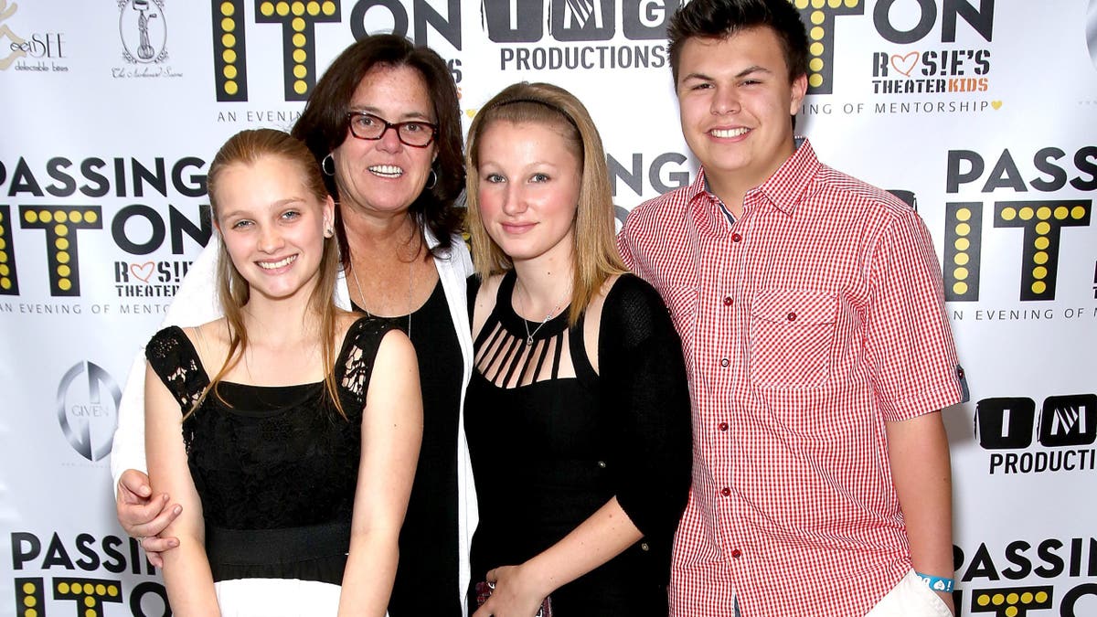 Vivienne Rose O'Donnell, Rosie O'Donnell, Chelsea Belle O'Donnell y Blake Christopher O'Donnell