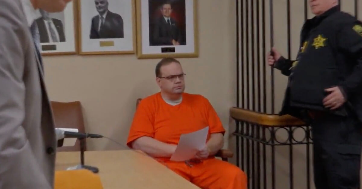 el ex entrenador de las pequenas ligas de beisbol se enfrenta a decadas de prision tras admitir abusos sexuales depravados a ninos pequenos en varios estados