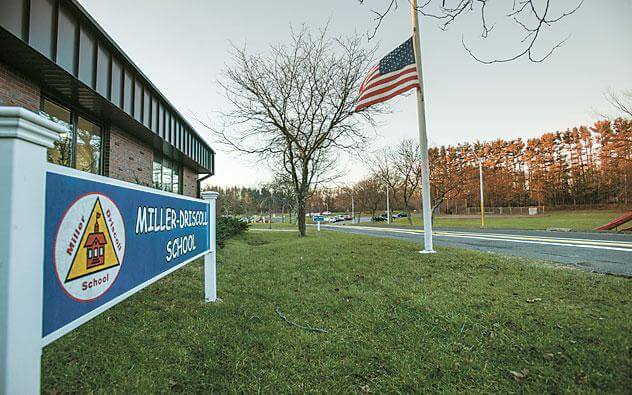 la familia del nino llega a un acuerdo provisional en el caso de abuso sexual de ninos en las escuelas de wilton