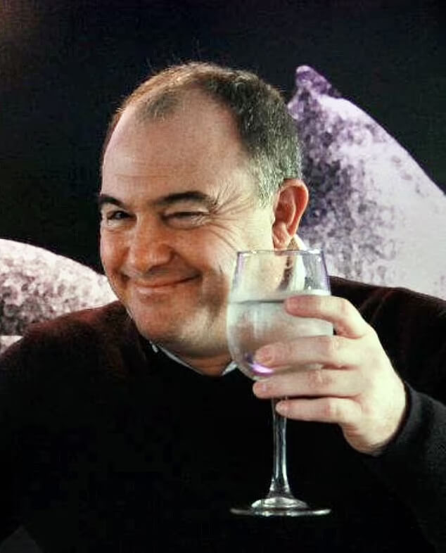 vergueenza de la entrenadora de vida que nombro a una victima de abuso infantil el jefe del grupo de sensibilizacion es tachado de vergonzoso por detallar el pasado de la mujer que le acuso de acoso escolar