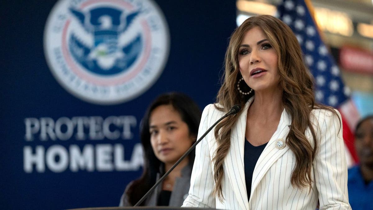 Habla la Secretaria de Seguridad Nacional Kristi Noem